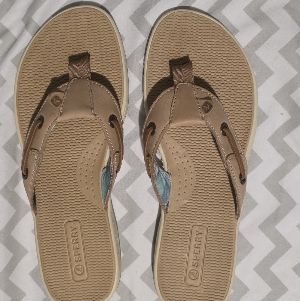 NWOT Sperry Flip Flop Sandals